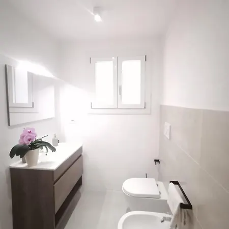 아파트 Due Passi Dal Mare